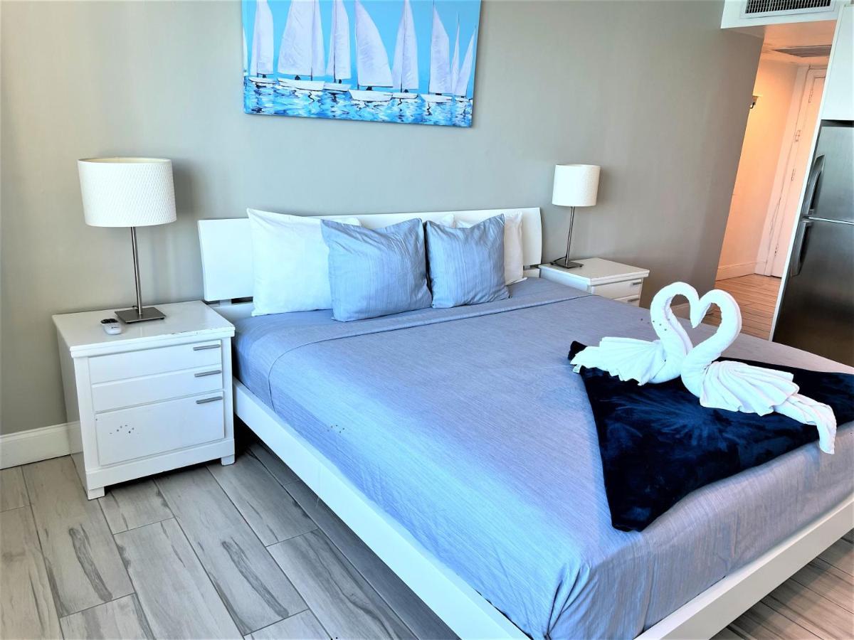 Ocean Front Units At 마이애미 비치 외부 사진